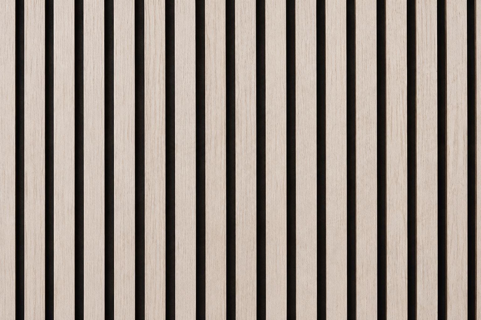 91853a22-0de6-4b83-97a6-150a5bf65506 Akoestisch Wandpaneel White Oak – 2600 x 600 x 16 mm – Houtlook Lattenwand met Zwart Vilt - Afbeelding 1
